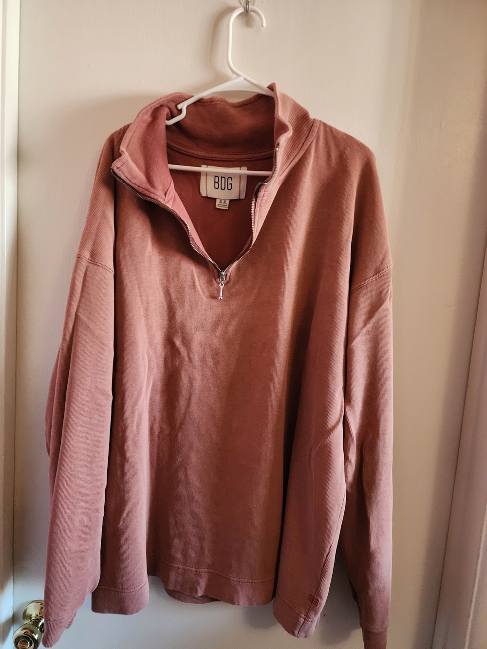 BDG Men's Half-Zip Sweatshirt in Dusty Rose